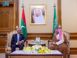 ولي العهد يلتقي رئيس المالديف ويستعرضان أوجه العلاقات وآفاق التعاون