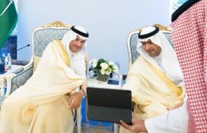 محافظ الأحساء يدشّن انطلاقة مشروع النقل العام بالحافلات