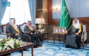 الأمير سعود بن طلال يطّلع على التقرير السنوي لمطار الأحساء الدولي لعام 2024