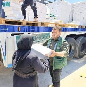 “اغاثي الملك سلمان” يوزّع (10.151) كرتون تمر في بسوريا