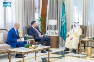 ناقشا عددًا من الموضوعات ذات الاهتمام المشترك.. أمير المنطقة الشرقية يستقبل السفير الجورجي لدى المملكة