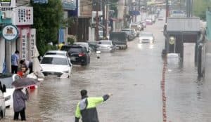 وفاة شخصين في كوريا الجنوبية بسبب الأمطار