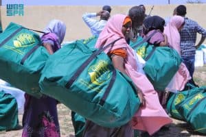 “اغاثي الملك سلمان” يوزّع مساعدات إيوائية في الصومال