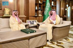 أمير جازان ونائبه يتسلّمان التقرير الشامل لأداء “تعليم جازان” وخططه المستقبلية