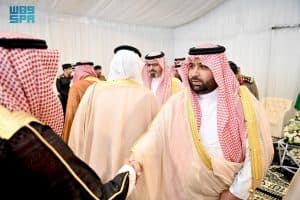 أمير منطقة جازان ونائبه يلتقيان مشايخ وأهالي محافظة الدائر