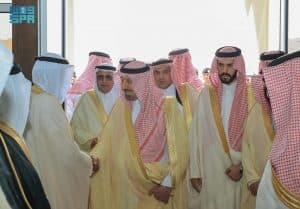 افتتح مركزًا للدفاع المدني بها.. أمير نجران يُدشّن المقر الجديد لمحافظة ثار