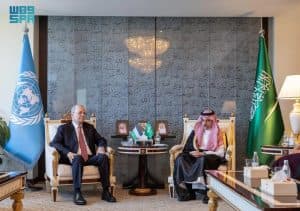 وزير الخارجية يستقبل رئيس الوزراء الفلسطيني ويوقعان عددًا من مذكرات التفاهم