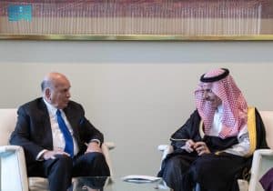 وزير الخارجية يلتقي وزير خارجية العراق