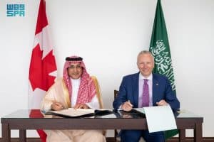 وكيل وزارة الخارجية للشؤون السياسية ومساعد نائب الوزير لشؤون أوروبا والقطب الشمالي والشرق الأوسط بوزارة خارجية كندا يوقّعان مذكرة تفاهم بشأن المشاورات السياسية