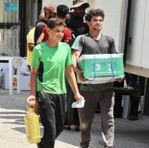 “اغاثي الملك سلمان” يوزّع (405) سلال غذائية في بلدة مرجعيون بلبنان