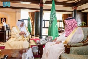 أمير تبوك يطّلع على تقرير بداية العام الدراسي الجديد بمدارس المنطقة