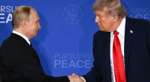 ترامب يشيد بـ”تقدم كبير” بشأن روسيا