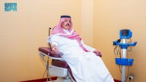 أمير حائل يشارك في حملة ولي العهد للتبرع بالدم
