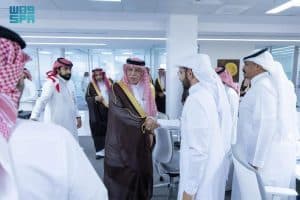 وزير التجارة يقف على أعمال فرع الوزارة والمركز السعودي للأعمال بمنطقة عسير
