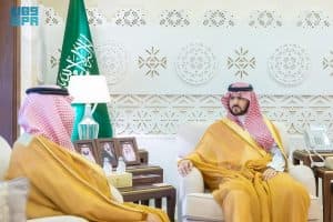 اطلع على مستجدات مشاريعها.. نائب أمير الشرقية يستقبل الرئيس التنفيذي لمؤسسة تطوير جزيرة دارين وتاروت