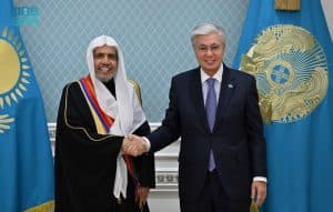 بحثا الموضوعات ذات الاهتمام المشترك.. رئيس كازاخستان يستقبل الأمين العام لرابطة العالم الإسلامي في العاصمة “أستانا”