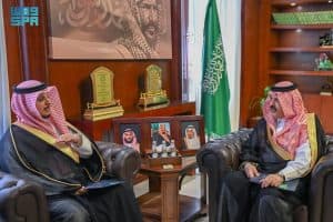 أمير حائل يستقبل أمين المنطقة