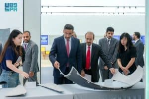 وزير الصناعة يبحث مع “minth group” الصينية تعزيز التعاون في سلاسل إمداد السيارات