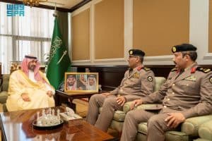 شكرهما وتمنى لهما التوفيق.. نائب أمير تبوك يستقبل مديرَي شرطة المنطقة السابق والمُعيَّن حديثًا