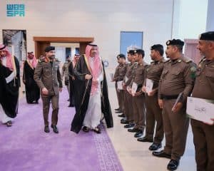 تقديرًا لما حققوه من إنجازات أمنية متميزة.. أمير الباحة يكرّم عددًا من منسوبي مكافحة المخدرات بالمنطقة