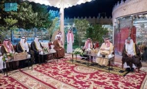 أمير منطقة الرياض يزور متحف جارالله العضيب التراثي