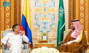 سمو ولي العهد يلتقي رئيس جمهورية كولومبيا