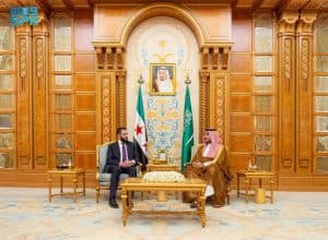 سمو ولي العهد يلتقي رئيس الجمهورية العربية السورية