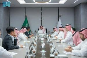 وزير الصناعة يبحث مع شركات عالمية الفرص المشتركة في الصناعات عالية القيمة