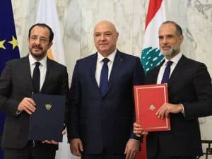 لبنان وقبرص يوقّعان اتفاقية ترسيم الحدود البحرية