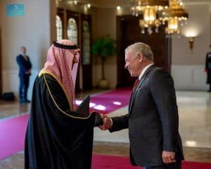 الأمير منصور بن خالد بن فرحان يقدم أوراق اعتماده لملك الأردن