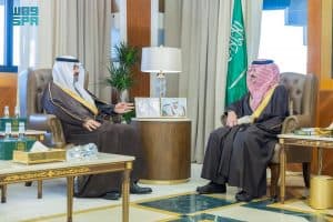 استعرض تطوير القطاع وتعزيز القدرات الرقمية بالمنطقة.. أمير الشرقية يستقبل وزير الاتصالات وتقنية المعلومات