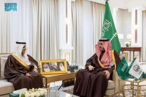 استعرض المشاريع الجاري تنفيذها بالمنطقة.. أمير الجوف يستقبل نائب وزير البيئة والمياه والزراعة