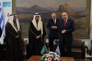 أكد أن المملكة دولة رائدة في المنطقة والعالم.. النائب الأول لرئيس البرلمان الهيليني يستقبل نائب رئيس مجلس الشورى بأثينا