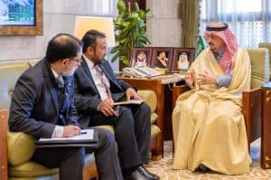 بمناسبة تعيينه حديثًا.. أمير منطقة الرياض يستقبل سفير موريشيوس لدى المملكة