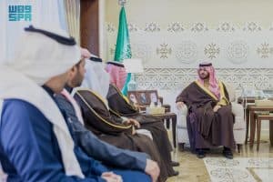 نوّه بإنجازاتها وما حققته من جوائز.. نائب أمير الشرقية يستقبل رئيس هيئة تطوير المنطقة وعددًا من منسوبيها