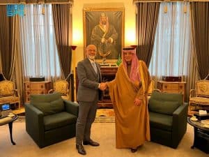 وزير الدولة للشؤون الخارجية يلتقي مبعوث إيطاليا للمناخ