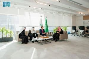 د. العبدالعالي يستقبل رئيس المجلس الدولي للتمريض