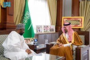 بحثا عددًا من المواضيع ذات الاهتمام المشترك.. أمير منطقة المدينة المنورة يستقبل القنصل العام لجمهورية النيجر بجدة