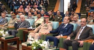 التحالف الإسلامي يدشّن برامج فكرية لتعزيز التأهيل الفكري وإعادة دمج المتأثرين بالتطرف “إدماج” في باكستان