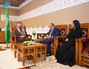 أمير الحدود الشمالية يستقبل سفير الأردن لدى المملكة