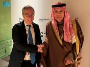 الجبير يلتقي المدير العام السياسي في وزارة الخارجية والكومنولث والتنمية بالمملكة المتحدة