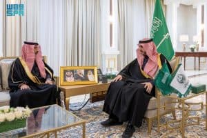 أمير الجوف يستقبل مدير الأحوال المدنية بالمنطقة ويتسلّم تقريرها السنوي لعام 2025م