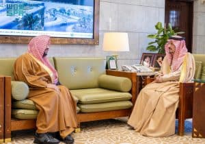 أمير منطقة الرياض يستقبل رئيس محكمة التنفيذ بالرياض