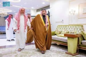 أمير القصيم يزور عددًا من العلماء والمشايخ مهنئًا بشهر رمضان