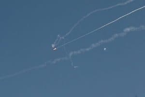 الدفاعات الجوية الإماراتية: تدمير وإسقاط 233 صاروخًا منذ بدء الحرب الأمريكية-الإسرائيلية ضد إيران