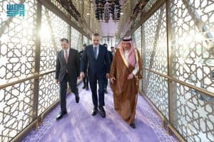 نائب وزير الخارجية يستقبل وزير خارجية تركيا لدى وصوله الرياض