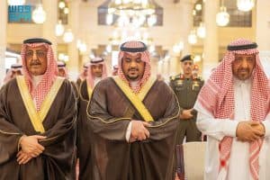 نائب أمير منطقة الرياض يؤدي صلاة الميت على الأمير محمد بن بندر بن محمد بن سعود الكبير آل سعود