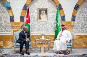 ولي العهد يلتقي ملك الأردن