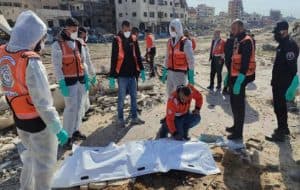 فيما تتواصل عمليات انتشال الجثامين من تحت ركام البنايات.. ارتفاع عدد الشهداء الفلسطينيين بقطاع غزة إلى 72289 شهيدًا
