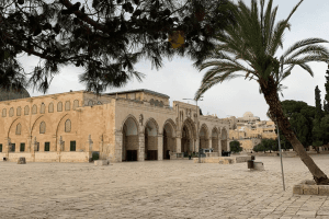 وسط مخاوف على مصيره وحرية العبادة فيه.. الاحتلال الإسرائيلي يواصل إغلاق المسجد الأقصى المبارك لليوم الـ37 تواليًا
